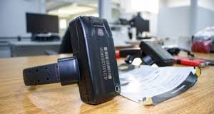 Senado aprova uso de tornozeleira eletrônica para agressores de mulheres